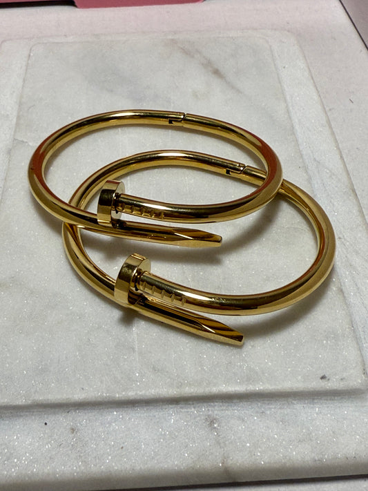 Nail Gold Bracelet
