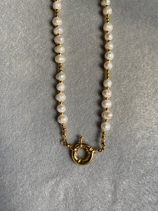 All Pearls Necklaces
